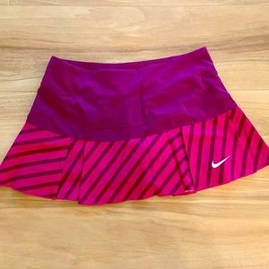 Nike dri-fit pink & purple tennis skirt size small